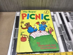 THE BEARS' PICNIC by Stan and Jan Berenstain by Dr. Seuss Vintage 1966 Edition - Picture 1 of 14