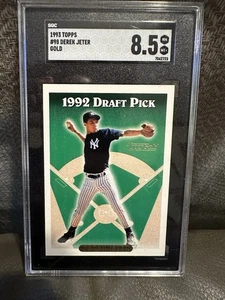 1993 Topps GOLD Derek Jeter #98 1992 Draft Pick Prospect RC Rookie SGC 8.5🔥🔥🔥 - Bild 1 von 2