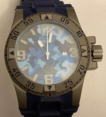 Reloj Invicta Excursion camuflaje azul con correa de goma azul Foto 1 de 4