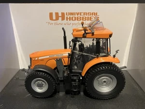 Universal Hobbies 2938 Massey Ferguson 6465 Communal Tractor 1-32 - Picture 1 of 4