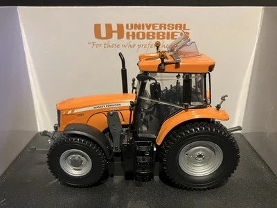 Universal Hobbies 2938 Massey Ferguson 6465 Communal Tractor 1-32 - Image 1 of 4