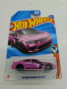 2025 Hot Wheels '20 Dodge Charger Hellcat 240/250 Muscle Mania Pink 9/10 Neu - Bild 1 von 3
