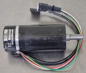NIDEC MC401NS-302KNN24 AC Servomotor 400W 3000U/min - Bild 1 von 7