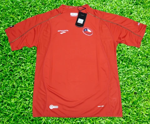 Chile Soccer Jersey Football Shirt 100% Original Size M 2010 World Cup Home Cover