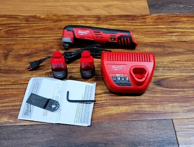 Milwaukee 2426-20 M12 Kit Multiherramienta Inalámbrico de Iones de Litio (BATERÍA Y CARGADOR X2) Foto 1 de 4