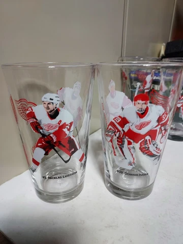 Two Detroit Red Wings 2002 Playoff Arby's Coca-Cola Collector Glasses Glass 3&4 Cover