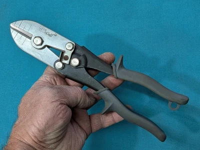 WISS TOOLS # WC5S   5-Blade Guttering Downspout 9" Hand Crimper HVAC - Image 1 of 4