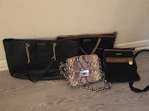 Lot de 4 sacs à main Michael Kors assortis - Photo 1 sur 8