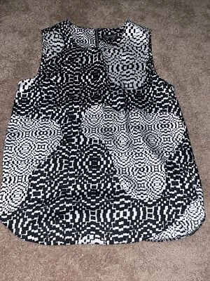 Topshop sleeveless blouse top tank black and white pattern women’s US size 6 - Image 1 of 4