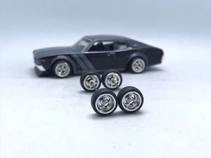 Ruedas de goma extra largas R276 Hot Wheels 1/64 Real Riders # 4 radios Donut 8 mm - Imagen 1 de 4