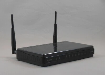 D-Link DIR-628 RangeBooster 10-100 Wireless N Dual Band Router - Image 1 of 4