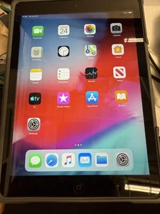 Apple iPad Air A1474 MD785LL/B 9.7-inch w/16GB & WiFi Space Gray 2013 EUC - Picture 1 of 4