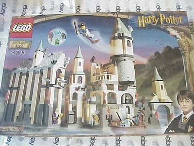 LEGO Harry Potter: Castillo de Hogwarts 2001 de colección (4709), nuevo en caja sellada Foto 1 de 4
