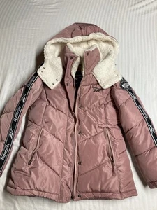 Reebok Women's Puffer Jacket Coat Size M Dusty Rose Sherpa Hood NWOT 1895 Logo - Picture 1 of 9