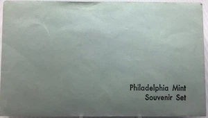1983 P&D Uncirculated Souvenir Set Coins W/P&D Medallions & Envelopes - Picture 1 of 4