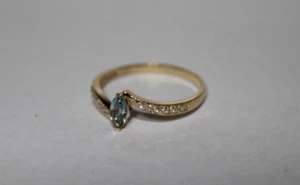 Gorgeous 18K Gold Aquamarine Ring - Perfect for Any Occasion - Picture 1 of 12