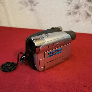 Camescope Sony Dcr-hc46 Mini dv /Sd à réparer - Photo 1 sur 7