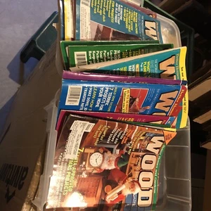 Lot of 17 Vintage Better Homes and Gardens Wood Magazines 1989 - 1994 - Picture 1 of 1