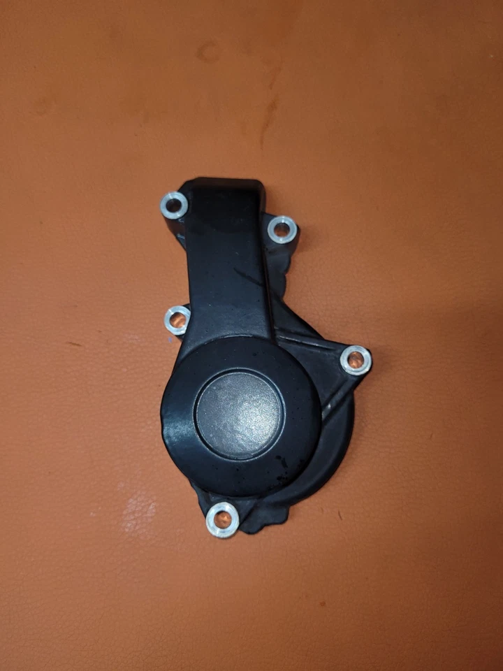 Carcasa de bombas de agua KTM DUKE 690 (ez. 03.04.2014)  Foto 1 de 1