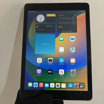 Apple iPad 5th Generation (Model A1823) 32GB Space Grey FAULTY  SPARES & REPAIR  - Image 1 of 4