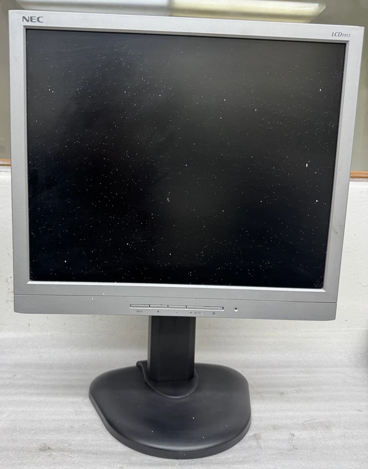 NEC  LCD1912 Monitor 100-240V - Image 1 of 4