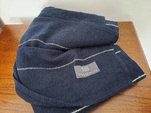 Blanket, airline, pet, picnic etc, good used condition - Picture 1 of 2