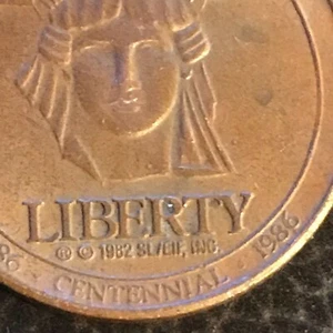 1986 Collectible Token Statue of Liberty: Nestle Company restoration of statue - Picture 1 of 7