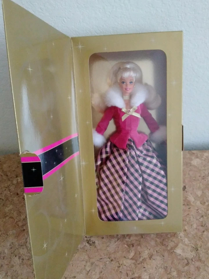 Barbie Mattel Avon Winter Rhapsody 1996 edición especial 16353 segunda en una serie Foto 1 de 4