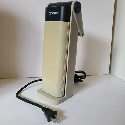 LÂMPADA DE MESA DOBRÁVEL VINTAGE OTT-LITE COR VERDADEIRA MODELO OTL-13TCG - Imagem 1 de 4