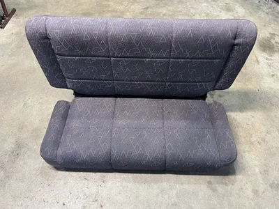 Asiento trasero plegable de fábrica Jeep TJ Wrangler 2003 2004 2005 2006 OEM Foto 1 de 3