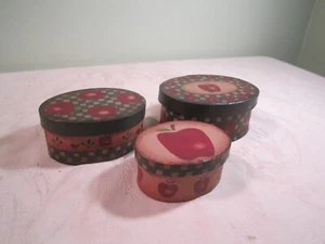 Lote de 3 cajas de anidación de forma ovalada - patrón de manzana - madera - Imagen 1 de 11