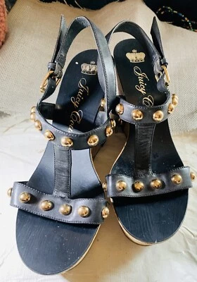 Juicy Couture Zapato Cuña Corcho Negro Talla 8 Kipper Tachonado Foto 1 de 4