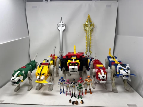 Mattel Matty Collector 23" Voltron 5 Lions All Figures & Sven Cover