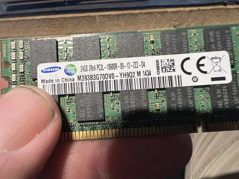 Samsung M393B3G70DV0-CMA RDIMMs 24GB ECC PC3l-10600R Server 3Rx4 - Image 1 of 2