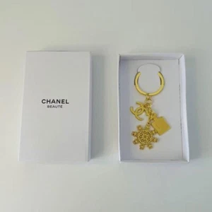 CHANEL Holiday Christmas Edizione Limitata 2024 Fiocco di Neve Novità Charm ro - Foto 1 di 2