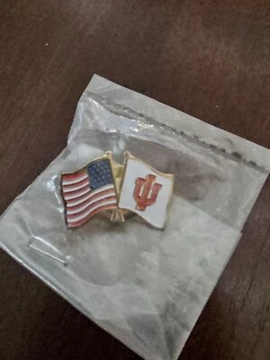 IU and American Flags Lapel pin Indiana University IU & USA Flags Hoosiers - Image 1 of 3