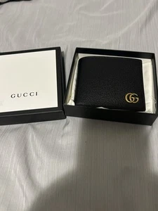 Gucci Authentic NEW Men’s Wallet With Box And Bag - Picture 1 of 8