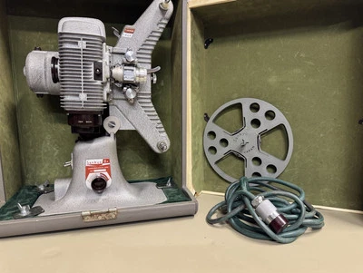 PROYECTOR SANKYO 8P 8MM (JAPÓN) VINTAGE CON CAJA ORIGINAL Foto 1 de 4