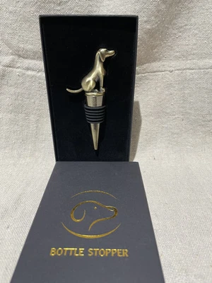 Rolha de garrafa de vinho - Nova na caixa - Cachorro sentado - Tom bronze - Imagem 1 de 4