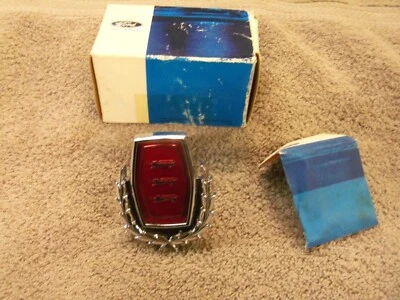 1973-1974 Ford Galaxie 500 Grille Emblem, NOS D3AZ-8213-B - Image 1 of 4