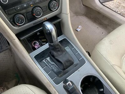 Conjunto de palanca de cambios de transmisión automática usado se adapta a: Volkswagen Passat G 2014 Foto 1 de 4