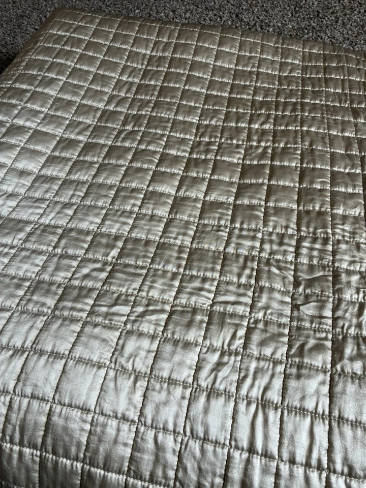 Edredón de costura de caja de seda de hardware de restauración Queen Luxury  Foto 1 de 4