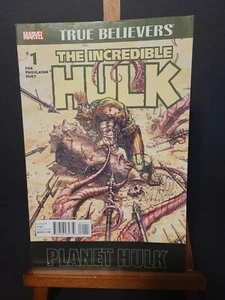L'incredibile Hulk #1 True Believers Planet Hulk quasi nuovo 2015 Marvel Comics - Foto 1 di 2