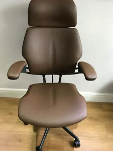 REPOSACABEZAS SILLA DE OFICINA ERGONÓMICA LIBERTAD ESCALA HUMANA CUERO BRONCEADO REPOSACABEZAS - Imagen 1 de 12