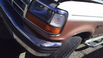 Luz de estacionamiento/esquina del conductor de 8501 PBV para camioneta Ford F250 92-97 30872767 Foto 1 de 4