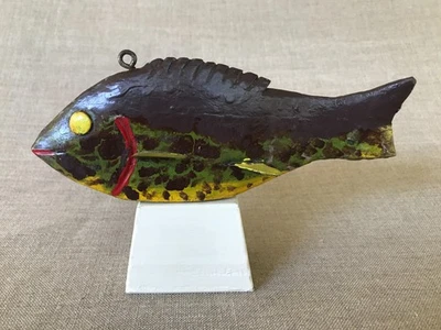 Ice Spearing Fishing Decoy, Hand Carved Hand Painted, a Panfish, 1940-50's. - Image 1 of 4