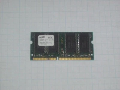 Samsung PC100 144-Pin 64 MB RAM Module M464S0824DT1-L1L, SODIMM - Image 1 of 2