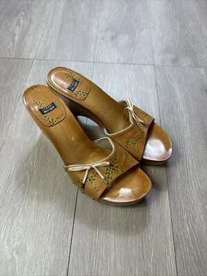 "Sandalias de zapatos dálmatas Stuart Weitzman 8,5 tacón de madera plataforma de 4""" Foto 1 de 4