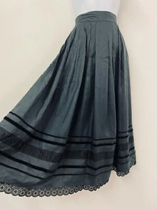SILK Vintage Skirt Black Midi Long Size 10 Pleated Scalloped Lace Gothic - Picture 1 of 13