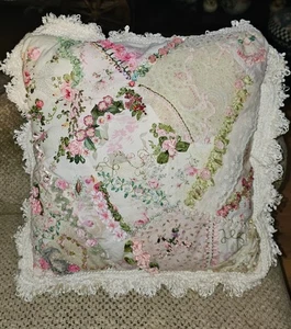 Handgefertigtes Shabby Chic Blumenband bestickt rosa Dekokissen 17 Zoll gebraucht, in einwandfreiem Zustand - Bild 1 von 7